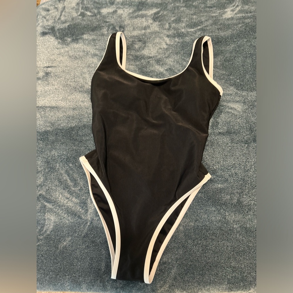 LainSnow Classic Black One Piece- never worn (liner in place)